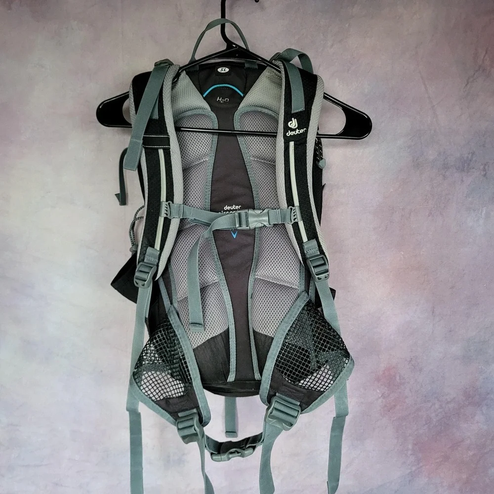 Deuter gently used